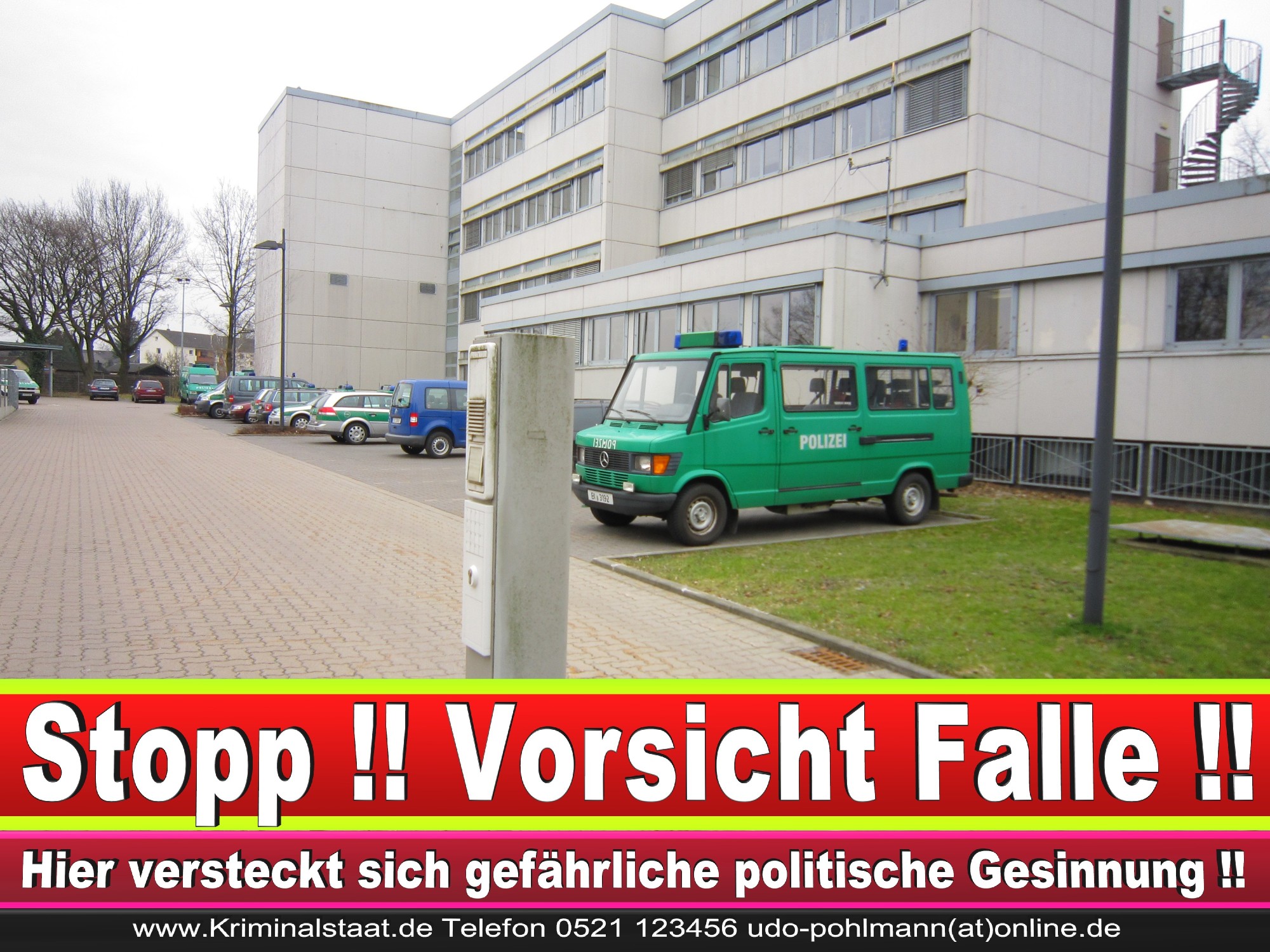 Polizei Bielefeld Gütersloh Detmold Paderborn Polizeiauto Polizeiuniform USA Deutschland Insignien Rang Uniform Kostüm (26)