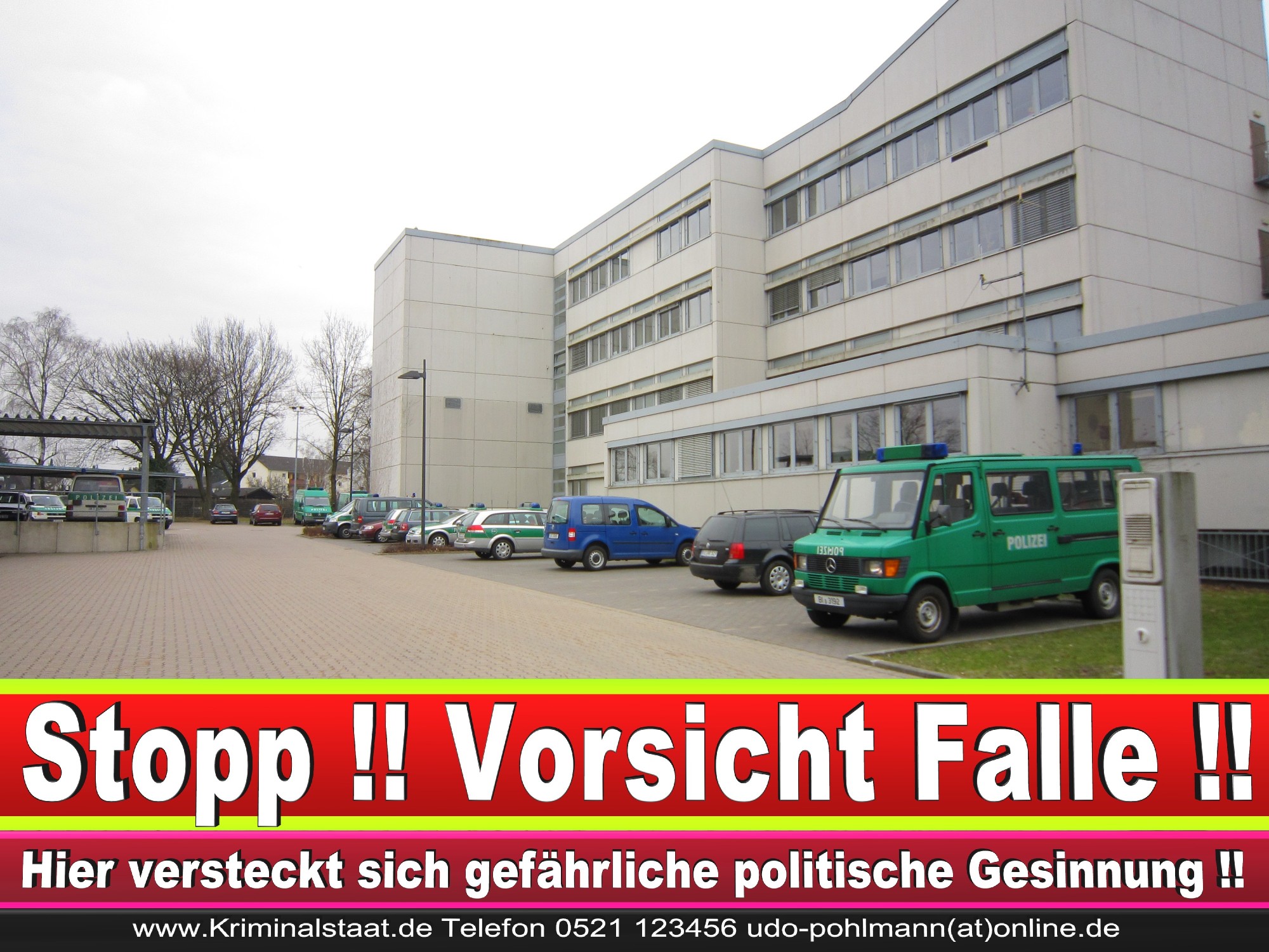 Polizei Bielefeld Gütersloh Detmold Paderborn Polizeiauto Polizeiuniform USA Deutschland Insignien Rang Uniform Kostüm (27)